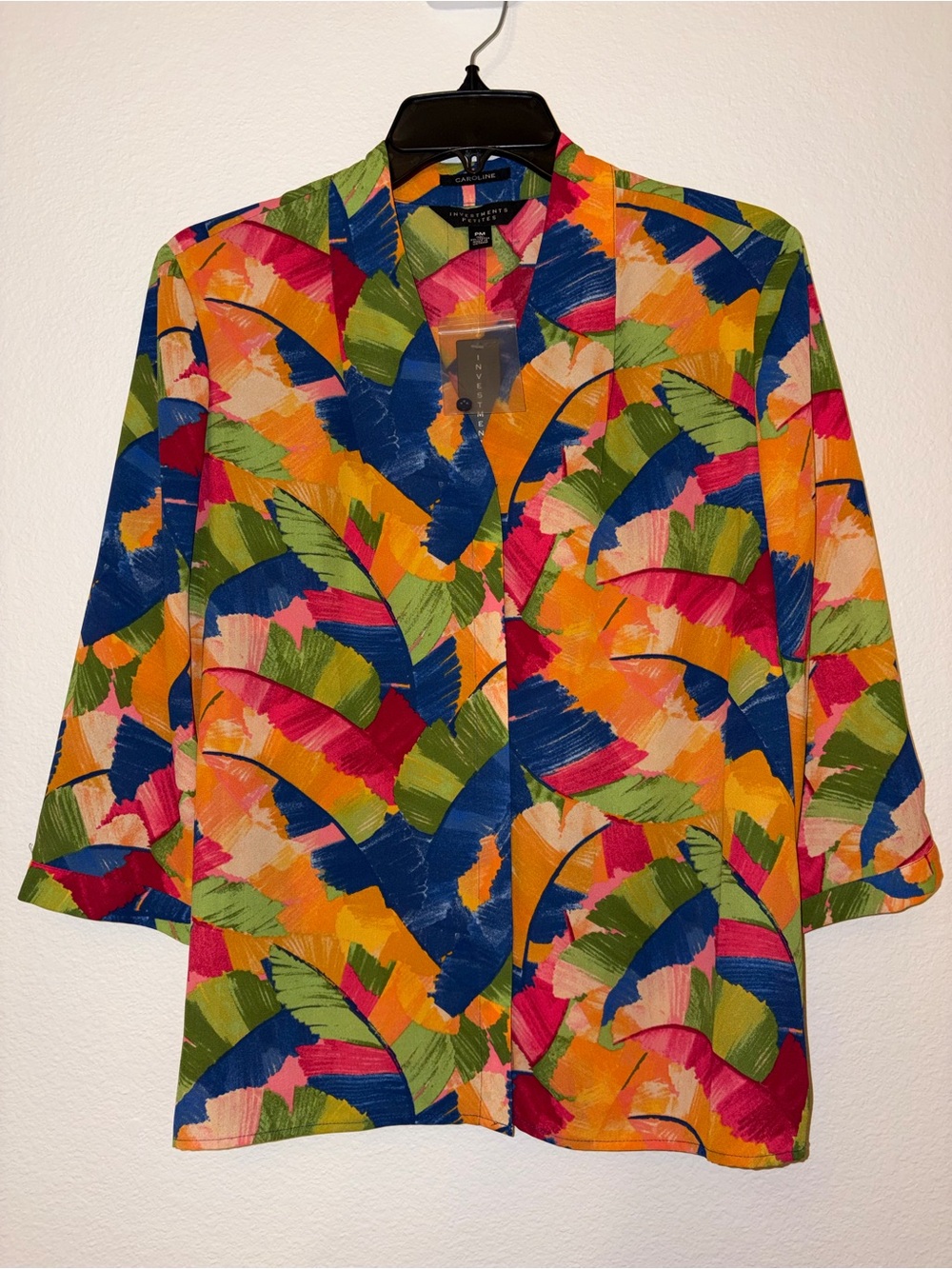 NWT Investments Petites PM Tropical Palm Leaf Notch Neck Top Blouse Caroline